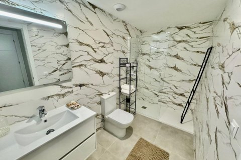Apartamento en venta en Dehesa De Campoamor, Alicante, España 2 dormitorios, 104 m2 No. 189205 - foto 2