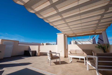 Apartamento en venta en Torre de la Horadada, Alicante, España 2 dormitorios, 75 m2 No. 189204 - foto 13