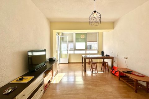 Apartamento en Torrevieja, Alicante, España 3 dormitorios, 90 m2 No. 188526