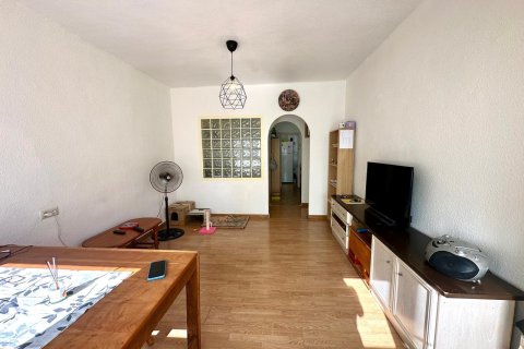 Apartamento en venta en Torrevieja, Alicante, España 3 dormitorios, 90 m2 No. 188526 - foto 4