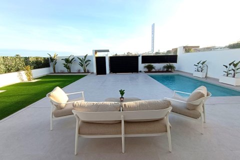 Villa till salu i Benijofar, Alicante, Spanien 3 sovrum, 138 kvm. Nr. 171795 - foto 6