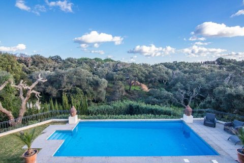 Villa for sale Sotogrande, Cadiz, Spain 5 bedrooms, 712 sq.m. No. 108329 - photo 1