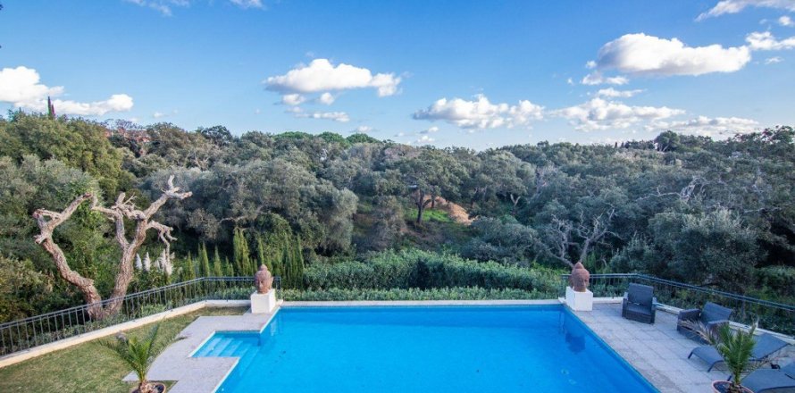 Villa Sotogrande, Cadiz, Spain 5 bedrooms, 712 sq.m. No. 108329
