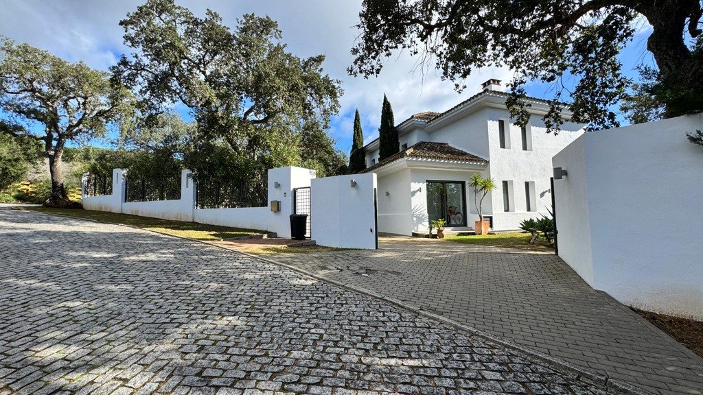 Вилла в Сотогранде, Кадис, Испания 5 спален, 712м2 №108329