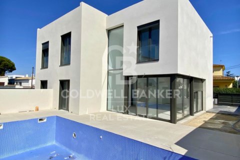 Huvila myytävänä Empuriabrava, Girona, Espanja, 4 makuuhuonetta, 164 m2 No. 160277 - kuva 1