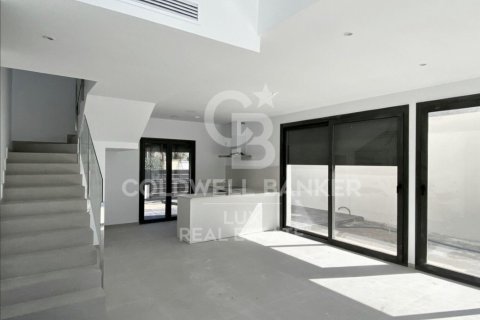 Huvila myytävänä Empuriabrava, Girona, Espanja, 4 makuuhuonetta, 164 m2 No. 160277 - kuva 4