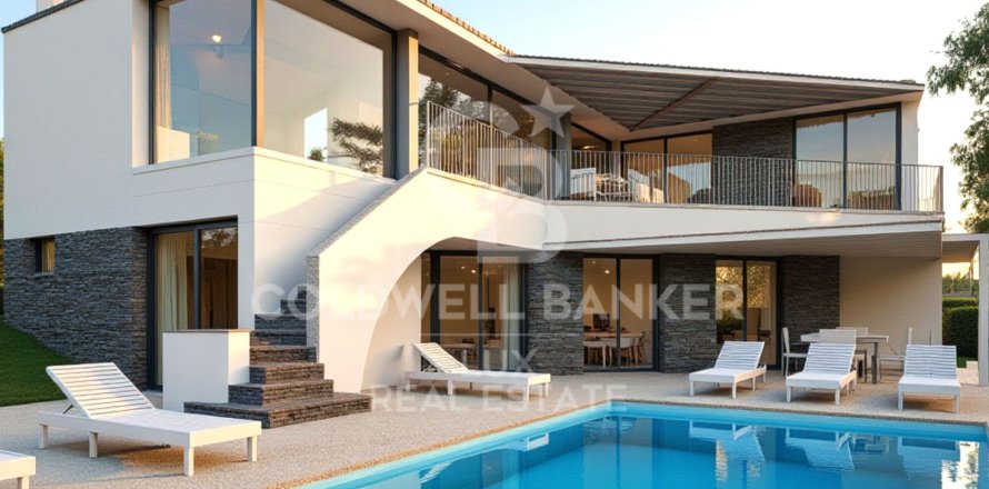 Villa à Cadaques, Girona, Espagne 5 chambres, 280 m2 No. 160283