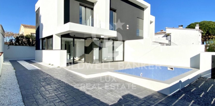 House in Empuriabrava, Girona, Spanien 4 Schlafzimmer, 162 m2 Nr. 160279