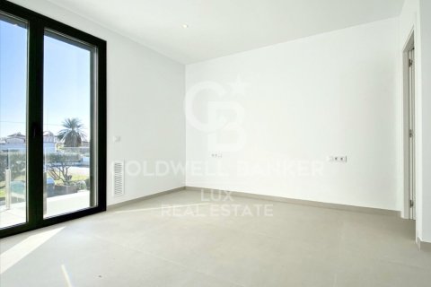 Продажа дома в Эмпуриабрава, Герона, Испания 4 спальни, 162м2 №160279 - фото 7