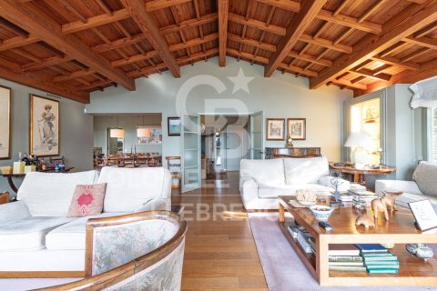 Dom w Barcelona, Hiszpania 6 sypialni, 443 mkw. nr 160282 – zdjęcie 5