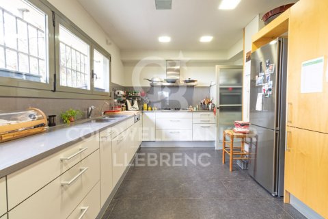 Dom w Barcelona, Hiszpania 6 sypialni, 443 mkw. nr 160282 – zdjęcie 10