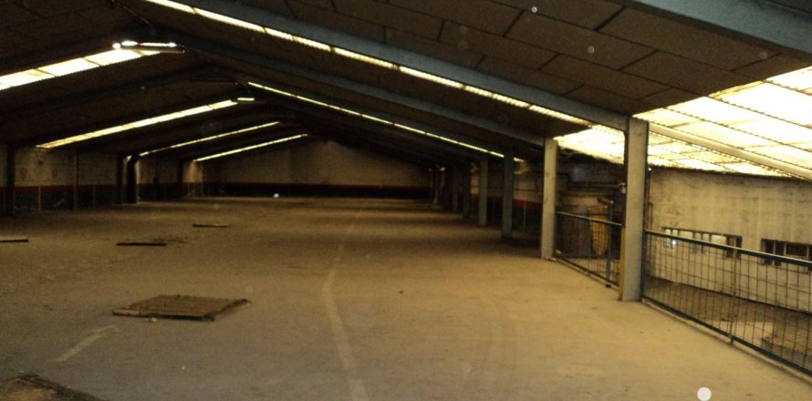 Tontti La Baneza, Leon, Espanja 201 m2 No. 153734