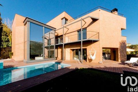 Дом в Кастельви-де-Росанес, Барселона, Испания 6 спален, 420м2 №153729