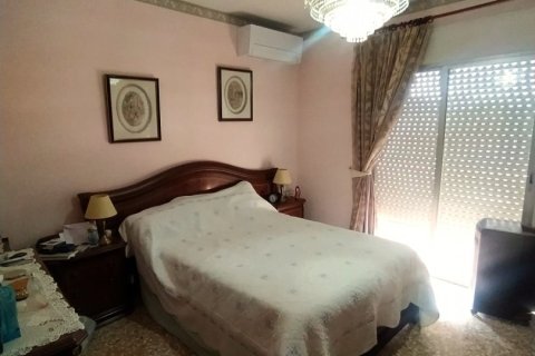 Talo myytävänä Riba-roja d'Ebre, Tarragona, Espanja, 4 makuuhuonetta, 350 m2 No. 153730 - kuva 14