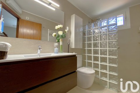 Hus till salu i Argentona, Barcelona, Spanien 6 sovrum, 285 kvm. Nr. 153733 - foto 23