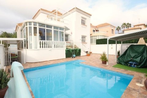 Villa i Campoamor, Alicante, Spanien 4 sovrum, 180 kvm. Nr. 148517