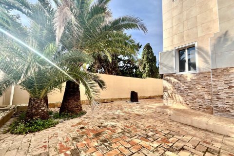 Villa till salu i Torrevieja, Alicante, Spanien 4 sovrum, 291 kvm. Nr. 148520 - foto 14