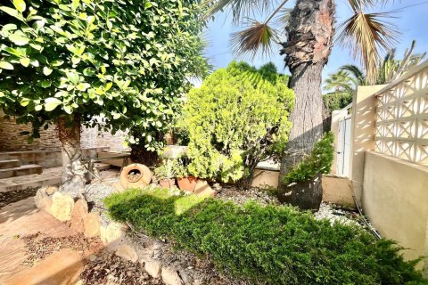 Villa till salu i Torrevieja, Alicante, Spanien 4 sovrum, 291 kvm. Nr. 148520 - foto 16