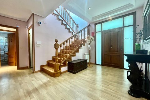 Villa till salu i Torrevieja, Alicante, Spanien 4 sovrum, 291 kvm. Nr. 148520 - foto 20