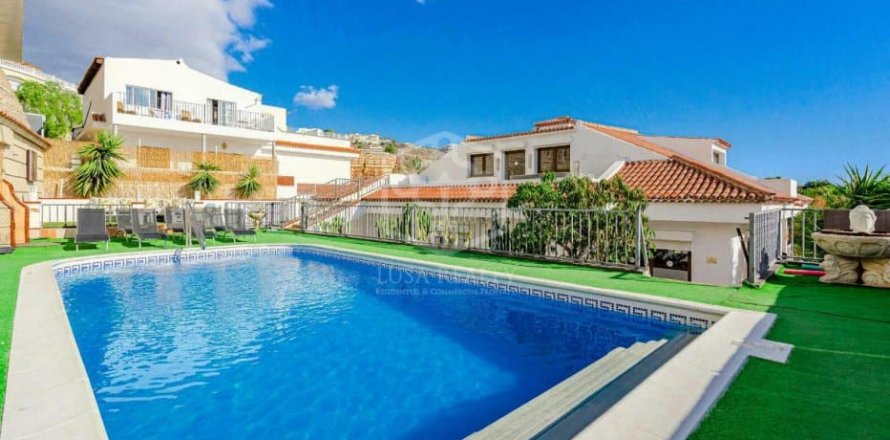 Villa Adeje, Tenerife, Espagne 6 chambres, 690 m2 No. 111069