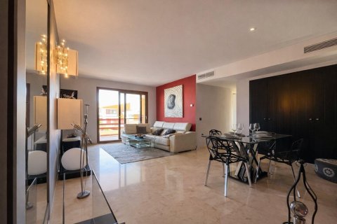 Apartament w Torrevieja, Alicante, Hiszpania 1 sypialnia, 106 mkw. nr 181932 – zdjęcie 3