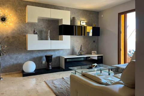 Apartament w Torrevieja, Alicante, Hiszpania 1 sypialnia, 106 mkw. nr 181932 – zdjęcie 11
