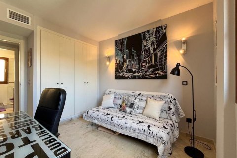 Apartament w Torrevieja, Alicante, Hiszpania 1 sypialnia, 106 mkw. nr 181932 – zdjęcie 9