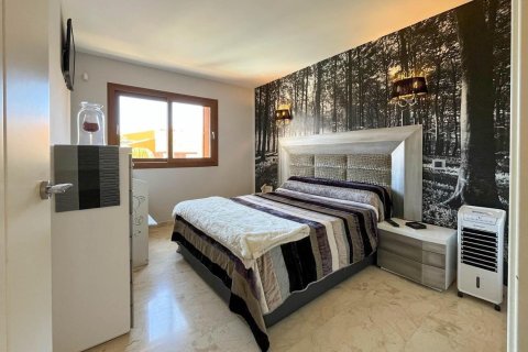 Apartament w Torrevieja, Alicante, Hiszpania 1 sypialnia, 106 mkw. nr 181932 – zdjęcie 13
