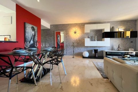 Apartament w Torrevieja, Alicante, Hiszpania 1 sypialnia, 106 mkw. nr 181932 – zdjęcie 15