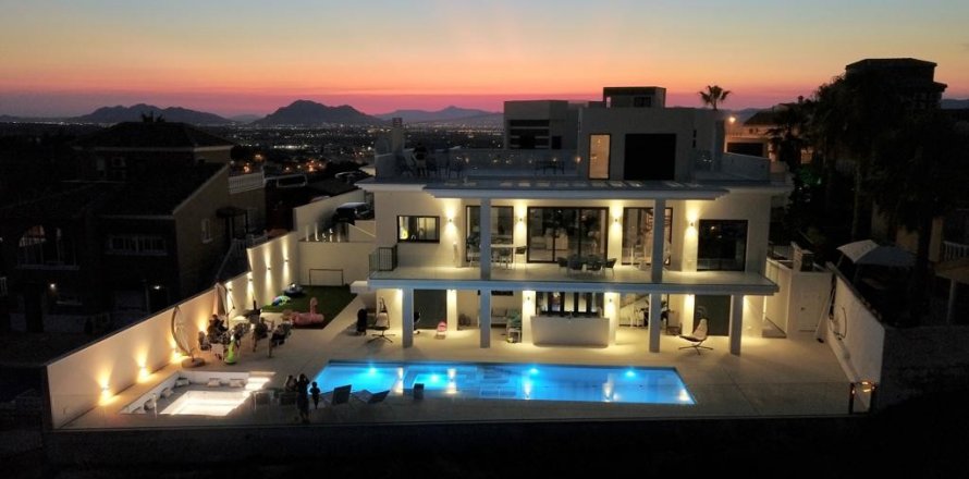 Villa Ciudad Quesada, Alicante, Espagne 4 chambres, 340 m2 No. 113886