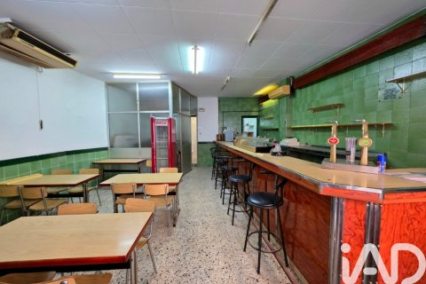 Baari vuokrattavana Badalona, Barcelona, Espanja , 66 m2 No. 154318 - kuva 12