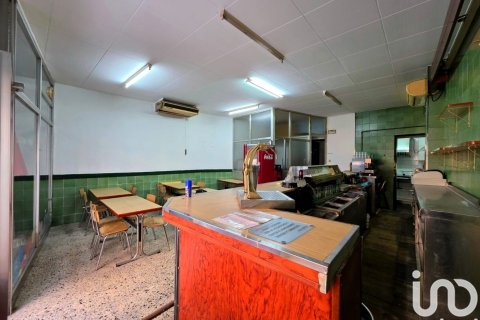 Baari vuokrattavana Badalona, Barcelona, Espanja , 66 m2 No. 154318 - kuva 7