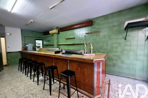 Baari vuokrattavana Badalona, Barcelona, Espanja , 66 m2 No. 154318 - kuva 2