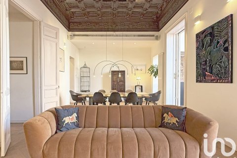 Huoneisto vuokrattavana Barcelona, Espanja, 5 makuuhuonetta, 249 m2 No. 154322 - kuva 4