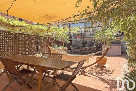 Huoneisto vuokrattavana Barcelona, Espanja, 5 makuuhuonetta, 249 m2 No. 154322 - kuva 2