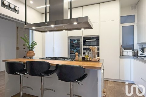 Huoneisto vuokrattavana Barcelona, Espanja, 5 makuuhuonetta, 249 m2 No. 154322 - kuva 12