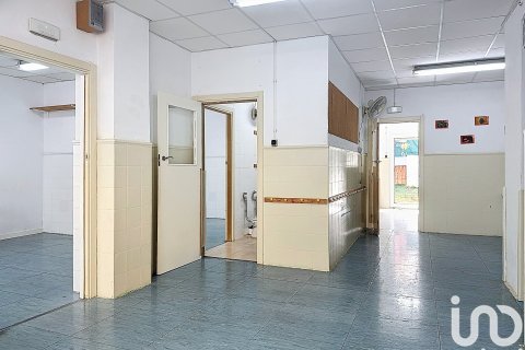 Lokal usługowy w Vilanova i la Geltru, Barcelona, Hiszpania 194 mkw. nr 154323 – zdjęcie 17