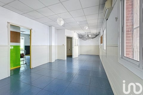 Lokal usługowy w Vilanova i la Geltru, Barcelona, Hiszpania 194 mkw. nr 154323 – zdjęcie 3