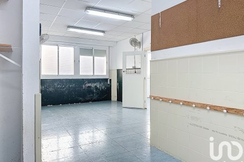 Lokal usługowy w Vilanova i la Geltru, Barcelona, Hiszpania 194 mkw. nr 154323 – zdjęcie 23