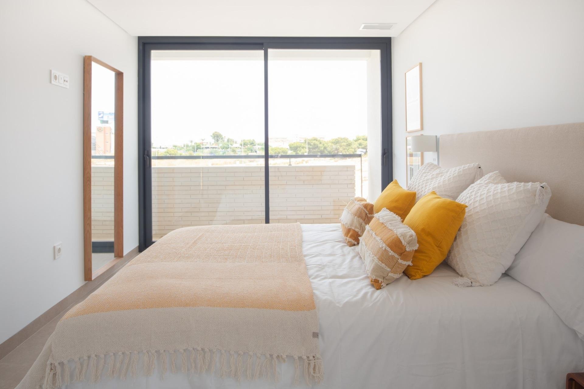 Villa in Campoamor, Alicante, Spain 4 bedrooms, 196 sq.m. No. 75871