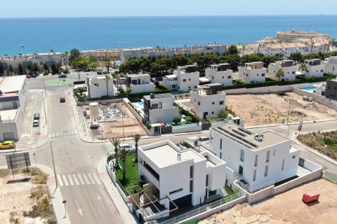 Villa zum Verkauf Campoamor, Alicante, Spanien 4 Schlafzimmer, 196 m2 Nr. 75871 - Foto 3