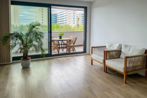 Apartment for sale in Valencia, Spain 4 bedrooms, 142 sq.m. No. 149516 - photo 4