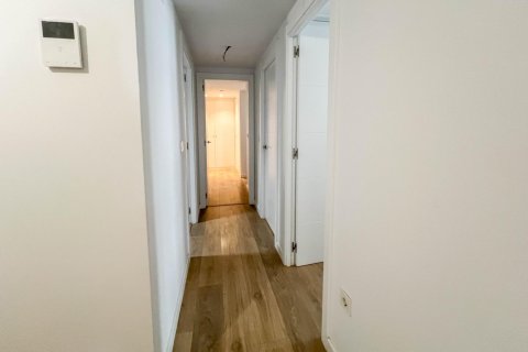 Apartment for sale in Valencia, Spain 4 bedrooms, 142 sq.m. No. 149516 - photo 22