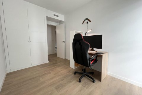 Apartment for sale in Valencia, Spain 4 bedrooms, 142 sq.m. No. 149516 - photo 14