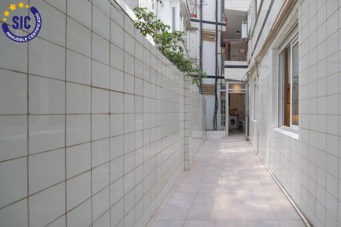 Huoneisto myytävänä Valencia, Espanja, 4 makuuhuonetta, 155 m2 No. 149515 - kuva 17