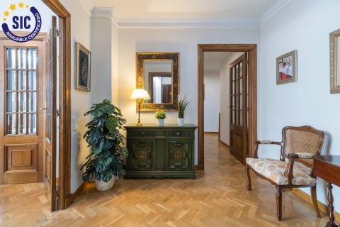 Huoneisto myytävänä Valencia, Espanja, 4 makuuhuonetta, 155 m2 No. 149515 - kuva 6