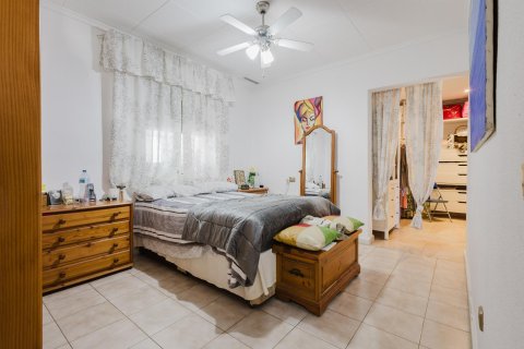 Villa à vendre à La Siesta, Alicante, Espagne, 5 chambres, 222 m2 No. 140654 - photo 16