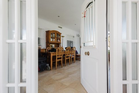 Villa à vendre à La Siesta, Alicante, Espagne, 5 chambres, 222 m2 No. 140654 - photo 3