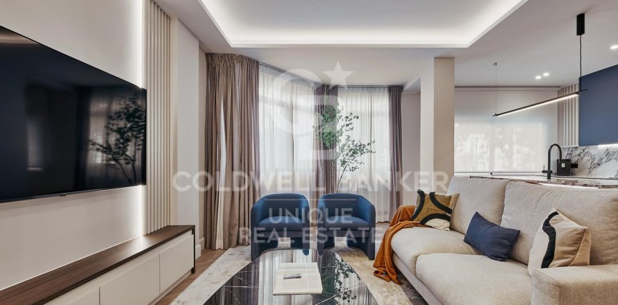 Apartment à Madrid, Espagne 3 chambres, 129 m2 No. 158339