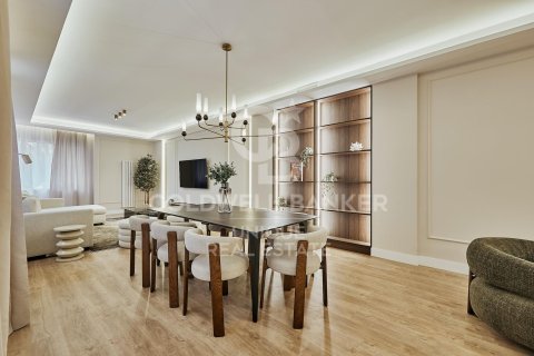 Apartamento en venta en Madrid, España 3 dormitorios, 179 m2 No. 158341 - foto 9